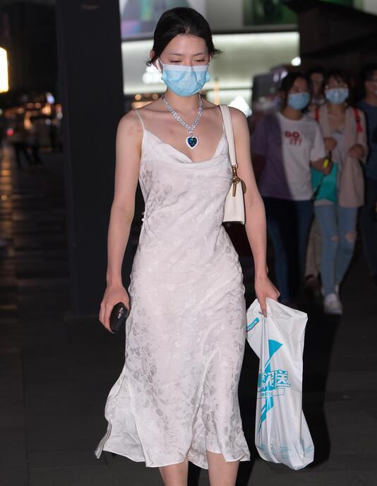 视觉冲击作品 吊带连衣裙美女