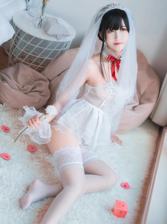 COS小妹妹@三度_69 婚纱孔雀翎