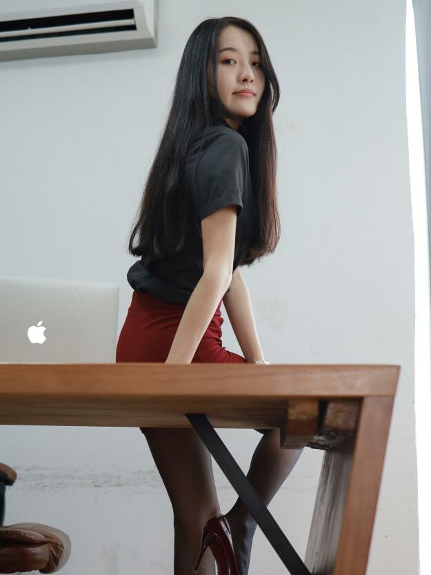 [IESS异思趣向] 2022.07.06 丝享家 1139：婉萍《嘿丝办公室》