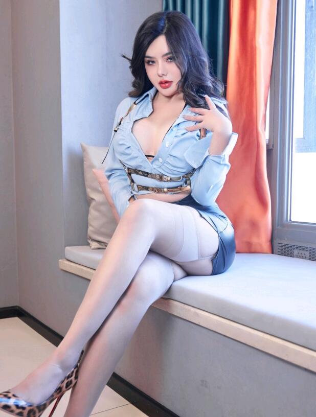[XiuRen秀人网] 2022.11.09 No.5827 李小米 丝袜美臀