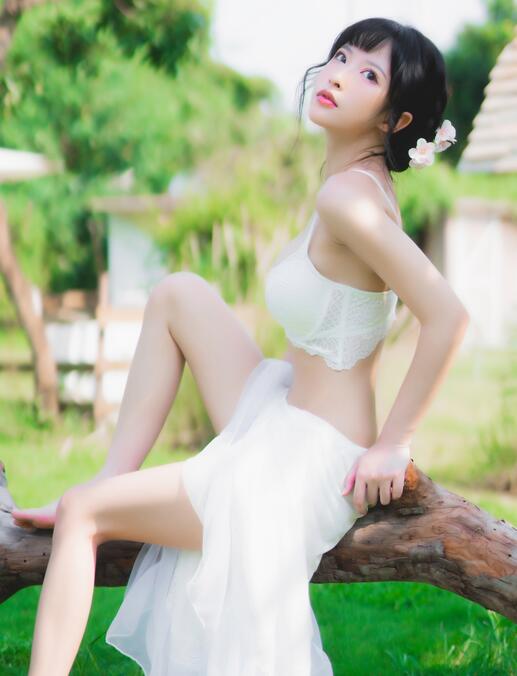 清水由乃 – 蕾丝花园
