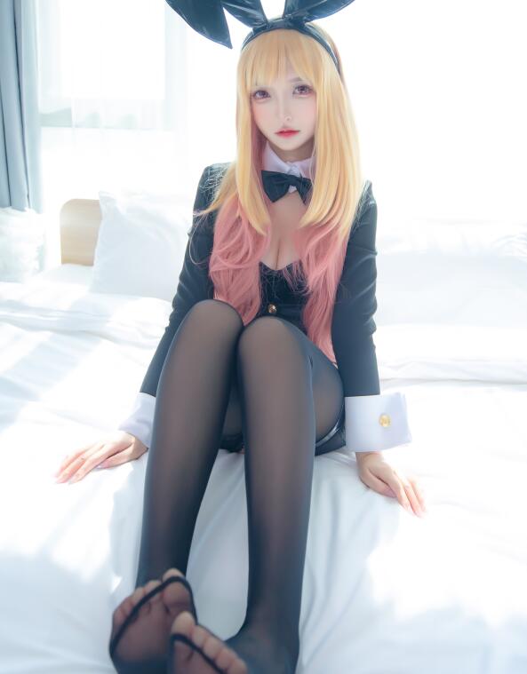 神楽坂真冬 – 海梦兔女郎