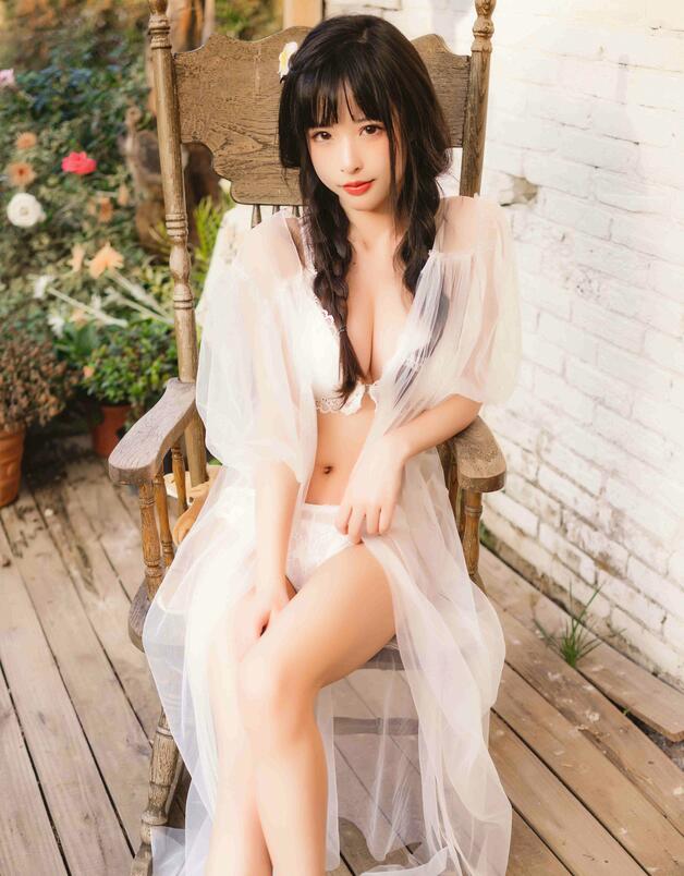 清水由乃 – 法式内衣