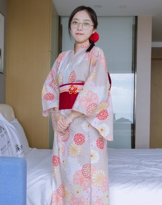 [BoBoSocks袜啵啵] NO.137 稚予-木屐、分指白棉袜、裸足、和风浴衣（花絮版）