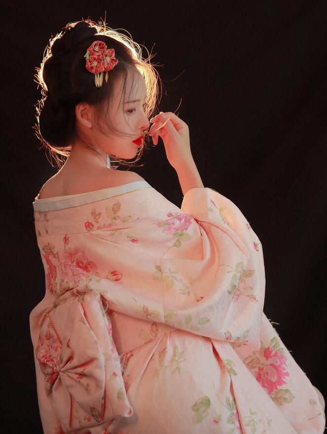 [YWW.ME] 2022.07.11 神明少女 秦朝歌