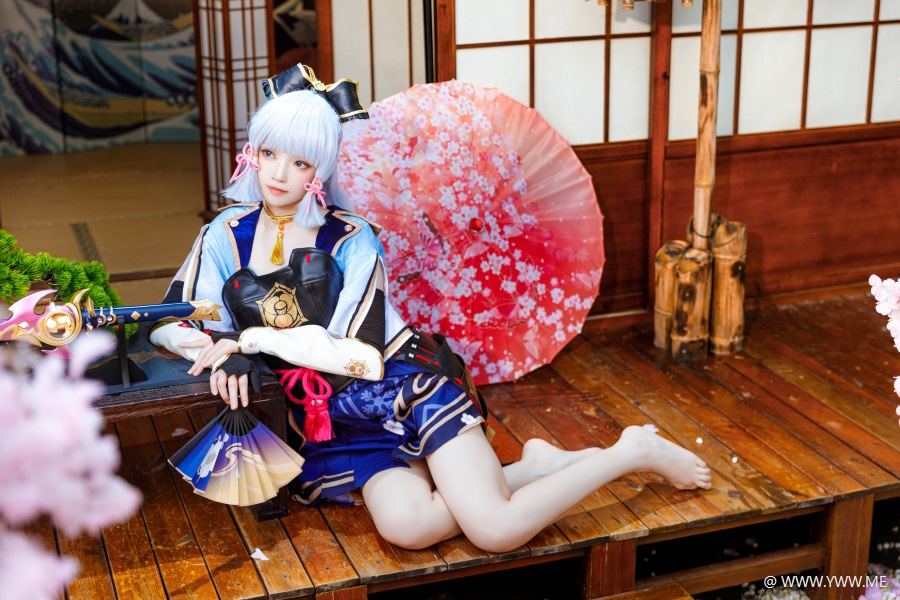 萝莉风COS 桜桃喵 – 神里绫华-像素点