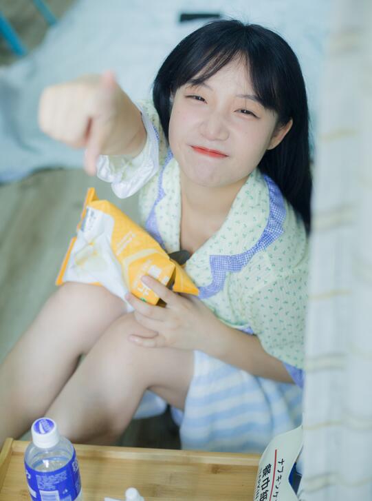 [YWW.ME] 2022.07.14 早起开心一天 欧包包包
