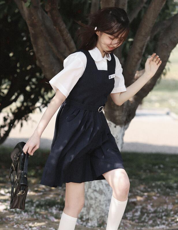 [YWW.ME] 2022.07.16 白樱 – 一起去赏花吧 泽钰