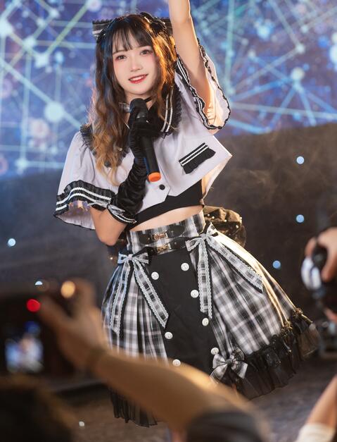 [YWW.ME] 2022.07.17 和我一起吧 兔子Zzz不吃胡萝卜