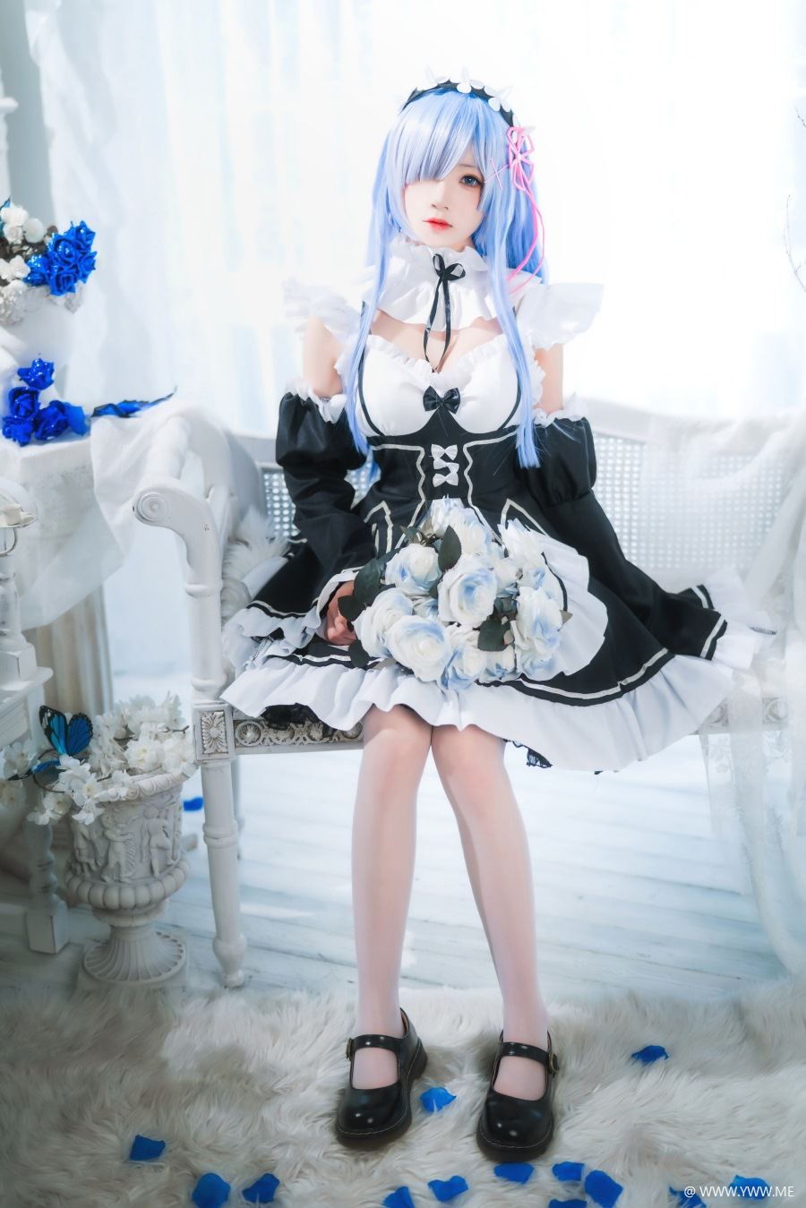 萝莉风COS 桜桃喵 – 长发蕾姆01-像素点