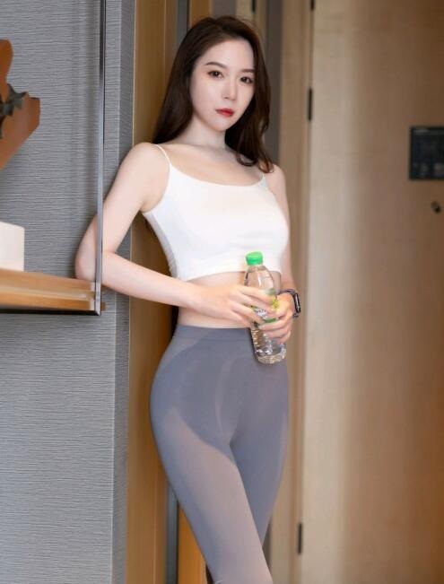 [XIAOYU语画界] 2022.12.28 VOL.935 梦心玥 美腿丝袜