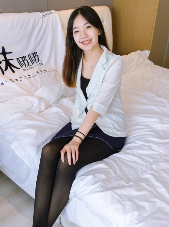 [BoBoSocks袜啵啵] NO.150 小甜豆-高跟鞋、厚黑丝（花絮版）