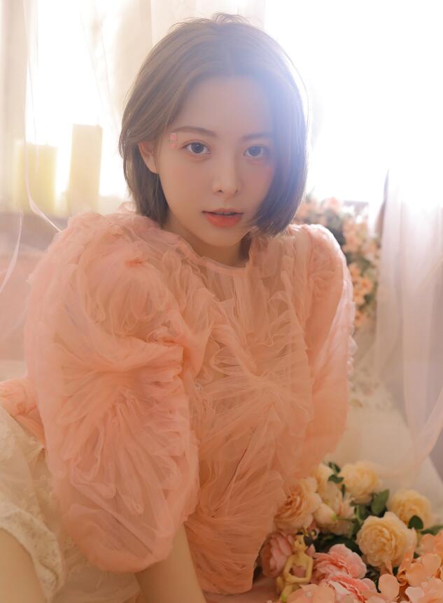 [YWW.ME] 2022.08.04 屈服温柔 Mia