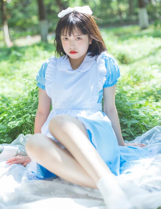 [YWW.ME] 2022.08.05 雏菊和草莓 哈吉麻花