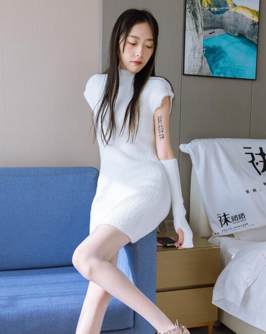 [BoBoSocks袜啵啵] NO.173 稚予-高跟鞋、板鞋、白丝、肉丝（花絮版）