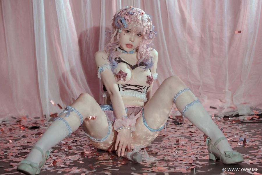 可爱性感COS@七月喵子 – 爱豆-像素点