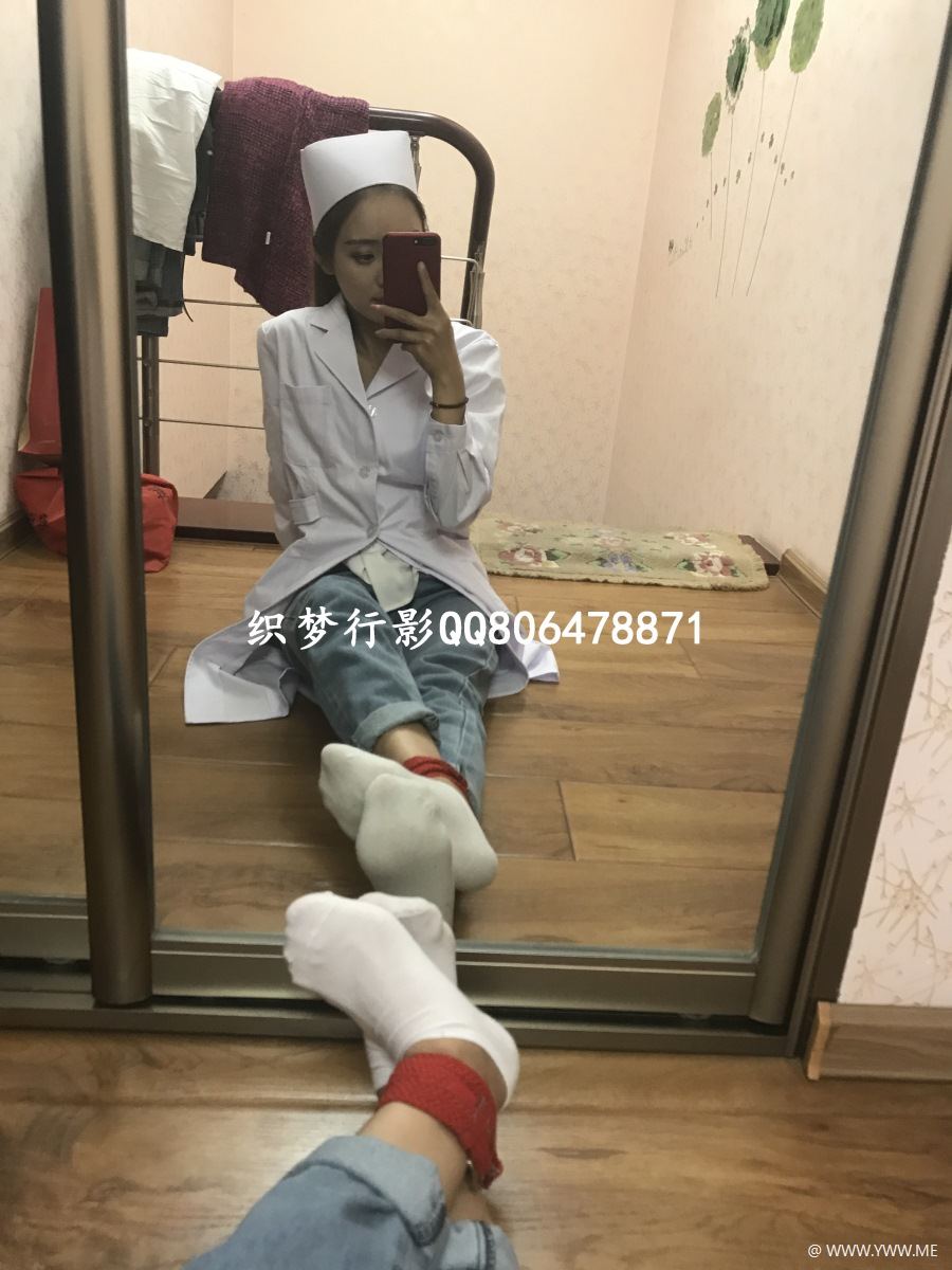 织梦行影摄影作品 NO.003 护士服棉袜-像素点