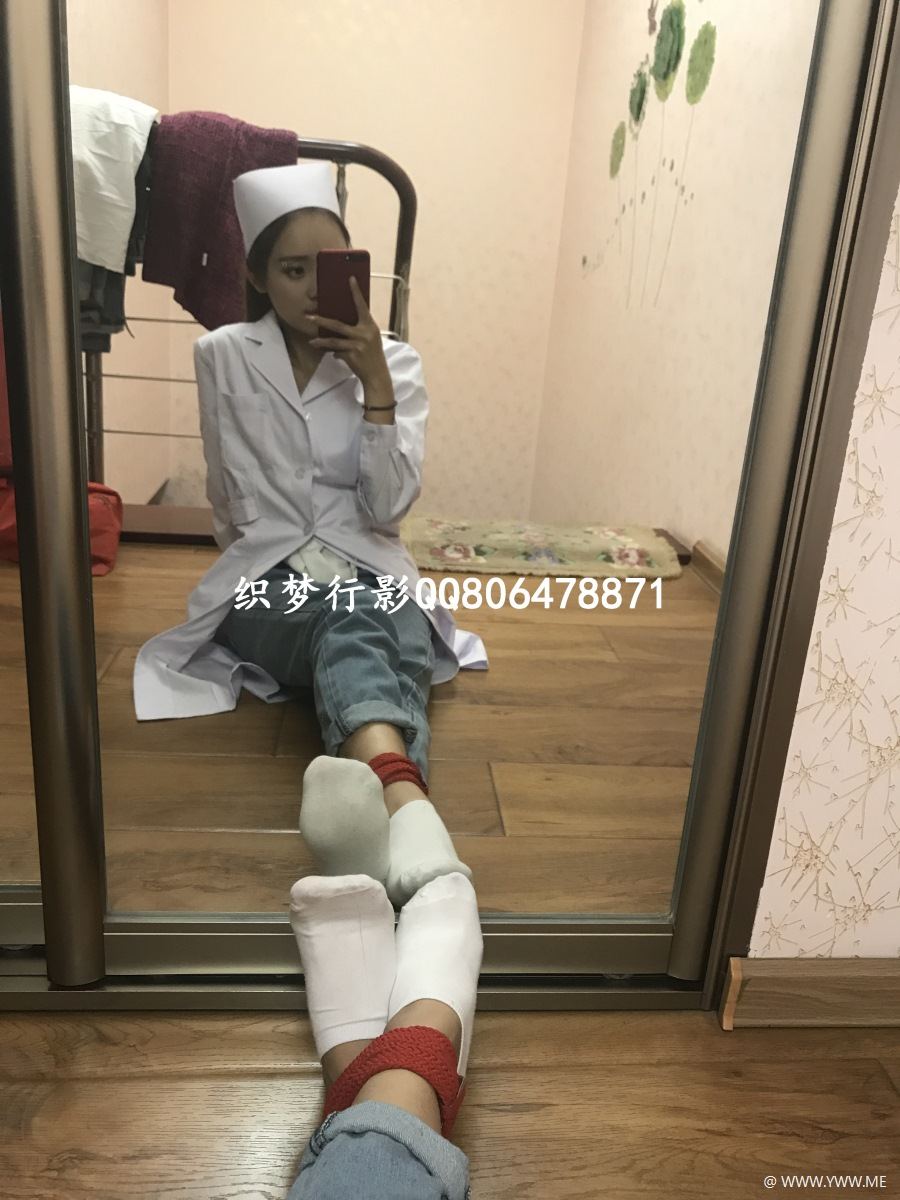 织梦行影摄影作品 NO.003 护士服棉袜-像素点