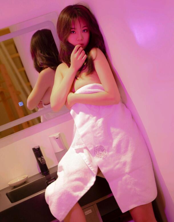 [MFStar模范学院] 2023.02.28 VOL.590 小樱花baby 清纯美腿