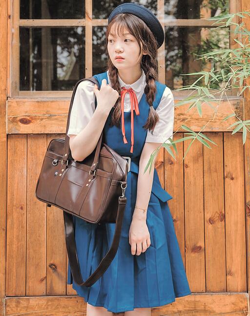 [YWW.ME] 2022.08.28 有西瓜的夏天 奶小白是金鱼
