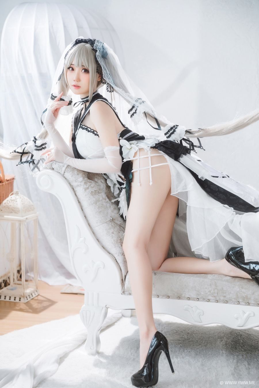 焖焖碳 – 可畏礼服-像素点