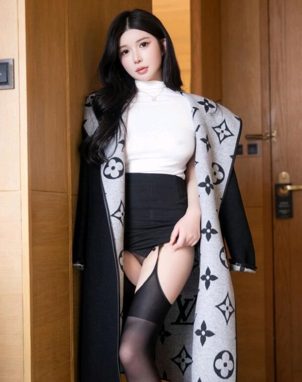 [XiuRen秀人网] 2023.03.10 No.6394 林珊珊 短裙美臀