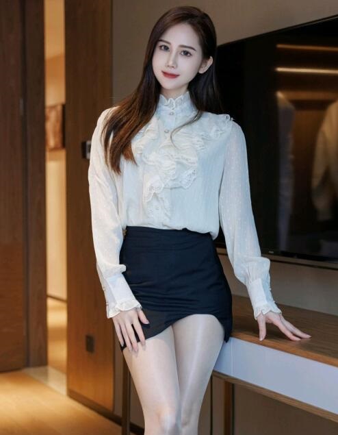 [IMISS爱蜜社] 2023.03.13 VOL.722 SISY思 短裙丝袜