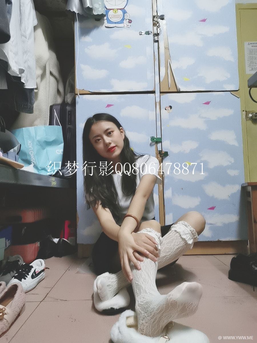 织梦行影摄影作品 NO.035 宿舍白蕾丝-像素点
