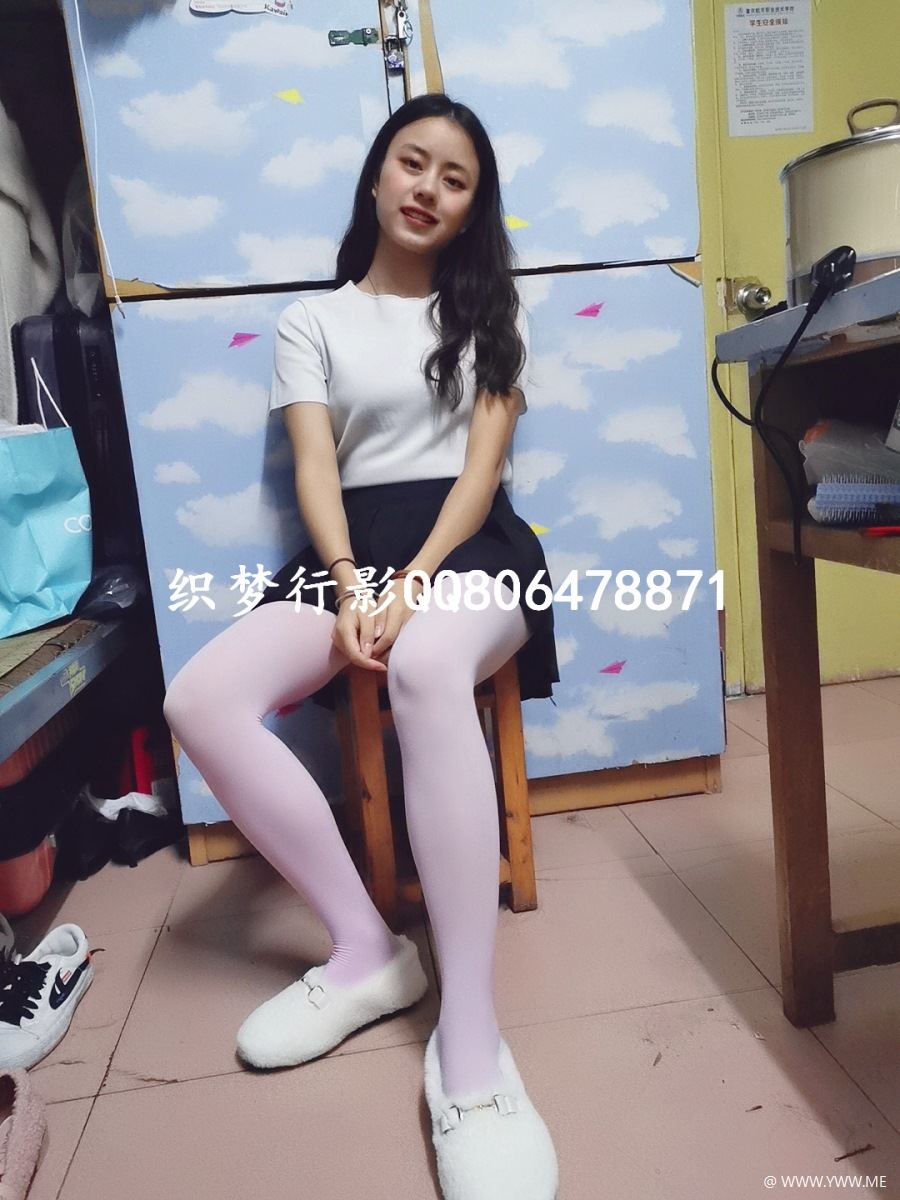 织梦行影摄影作品 NO.040 宿舍粉色连裤袜-像素点
