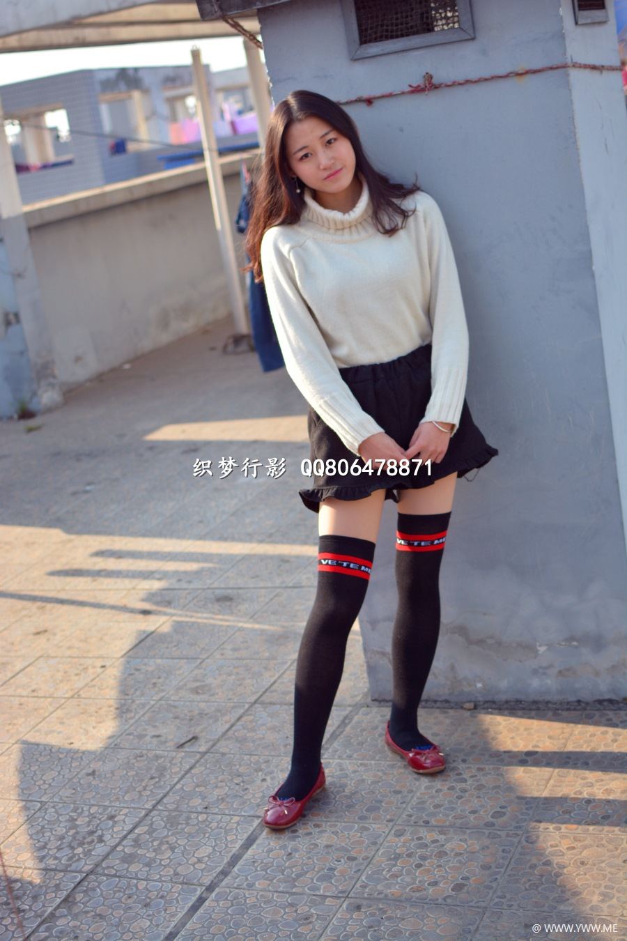 织梦行影摄影作品 NO.042 天台黑色高筒袜-像素点