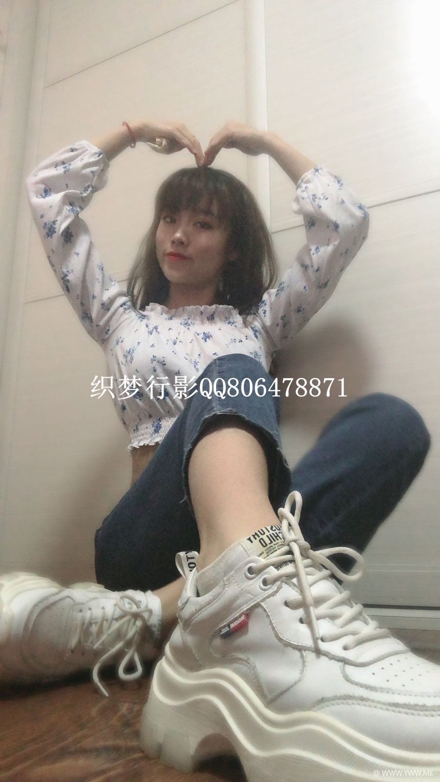 织梦行影摄影作品 NO.044 黄色棉袜-像素点