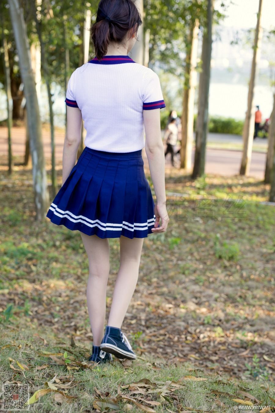 尤蜜思 NO.016 穿搭写真-像素点
