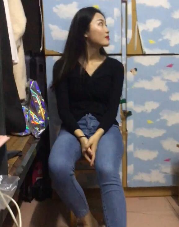 织梦行影摄影作品 NO.054 宿舍牛仔短丝袜