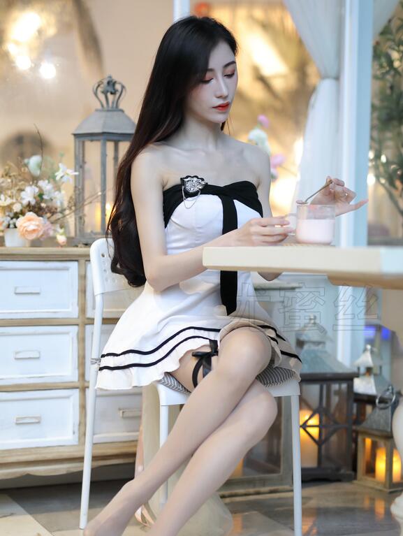 尤蜜思 NO.019 穿搭写真