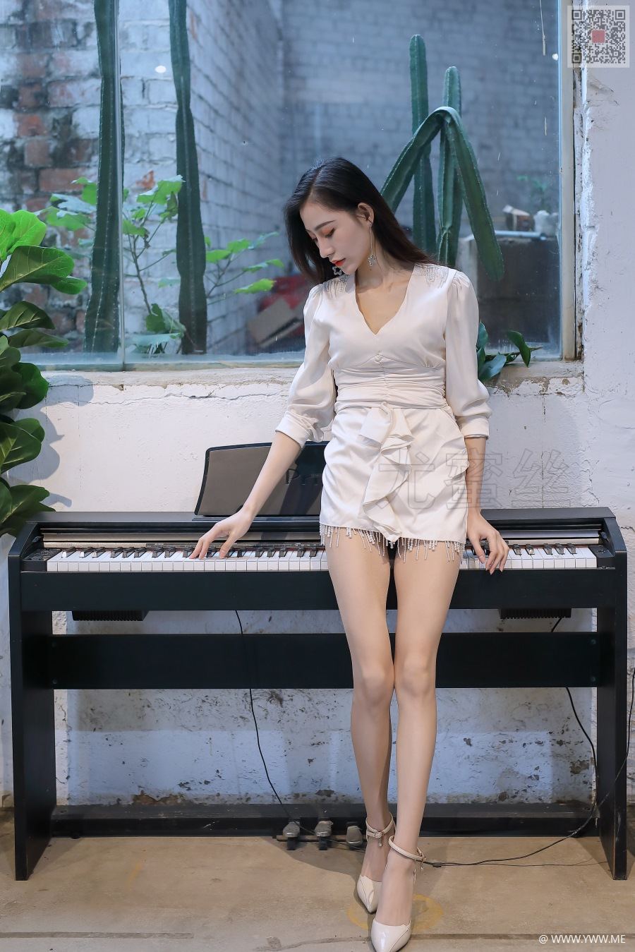 尤蜜思 NO.020 穿搭写真-像素点