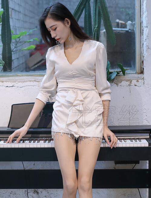 尤蜜思 NO.020 穿搭写真