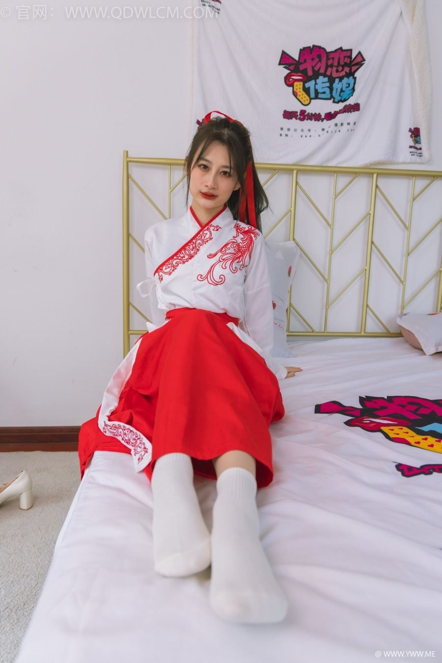 物恋传媒 NO.1482 卿卿-红衣少女-像素点