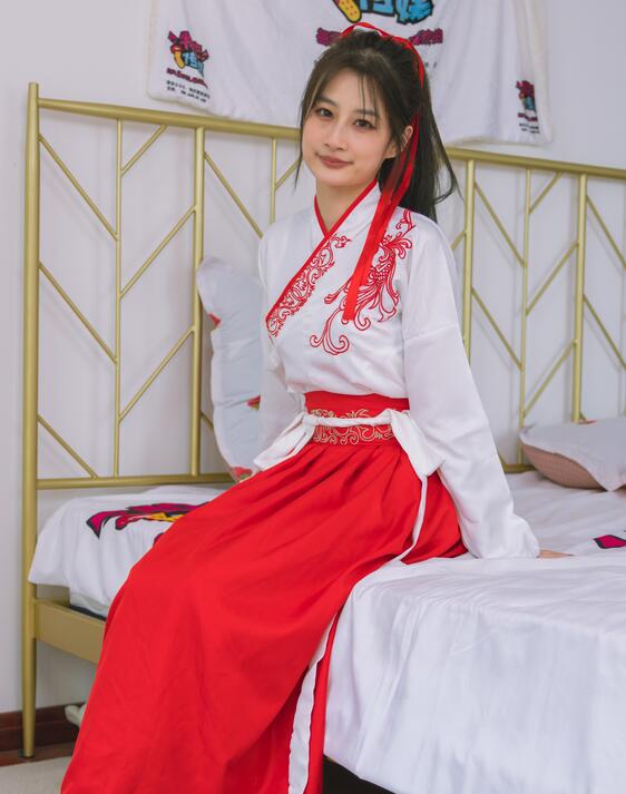 物恋传媒 NO.1482 卿卿-红衣少女