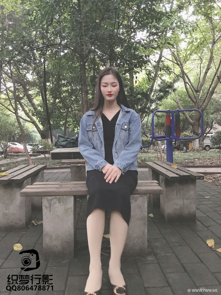 织梦行影摄影作品 NO.069 户外长肉丝-像素点