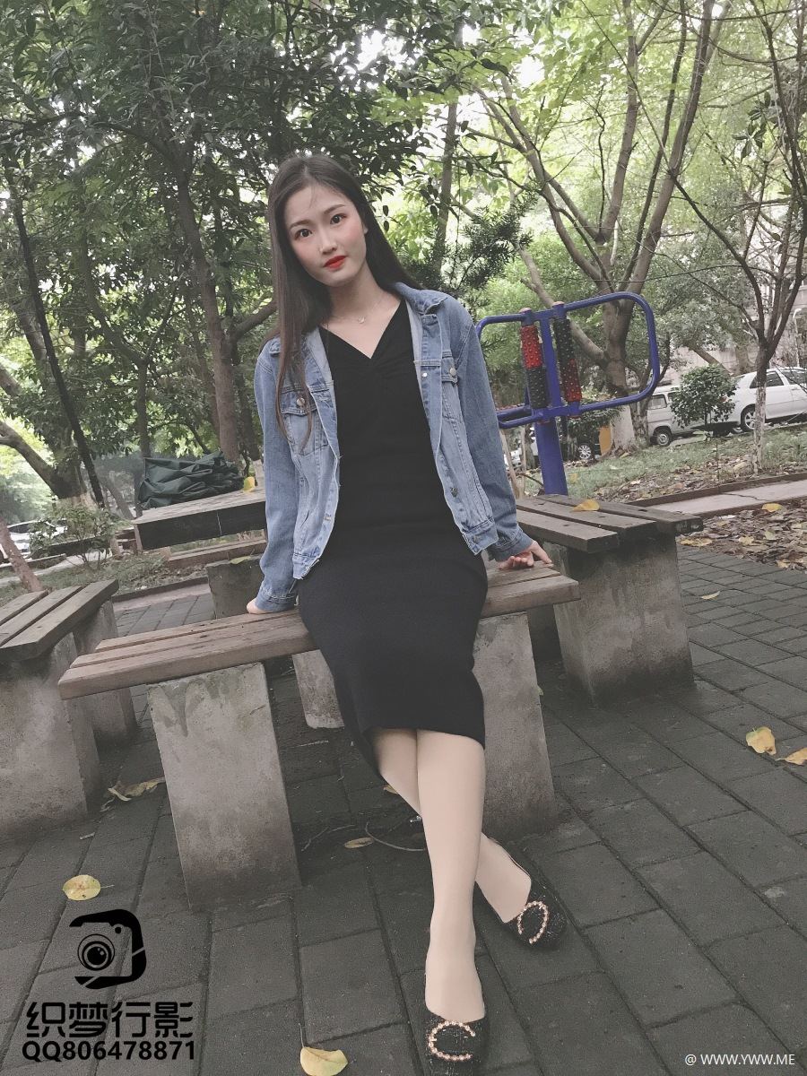 织梦行影摄影作品 NO.069 户外长肉丝-像素点