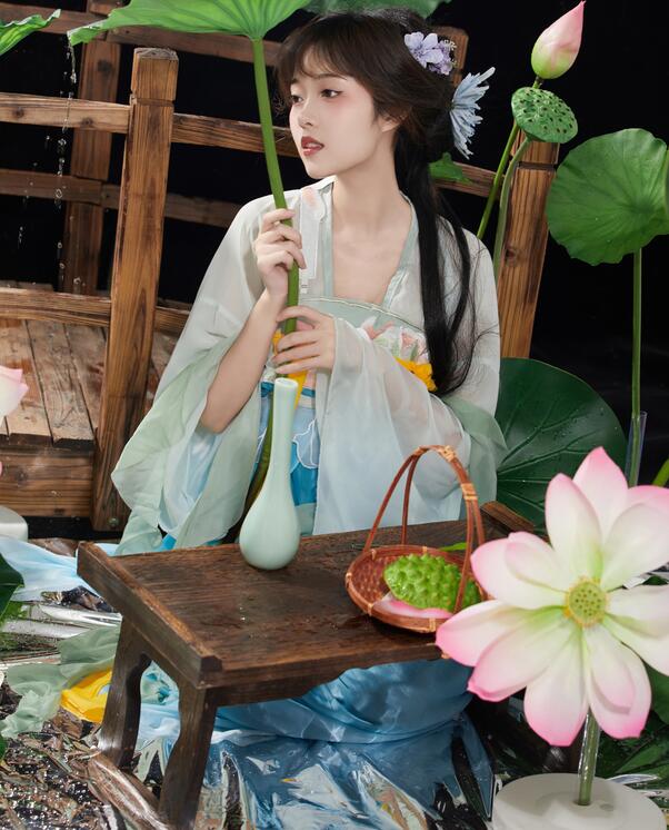 [YWW.ME] 2022.09.23 荷塘月色 小薇人儿