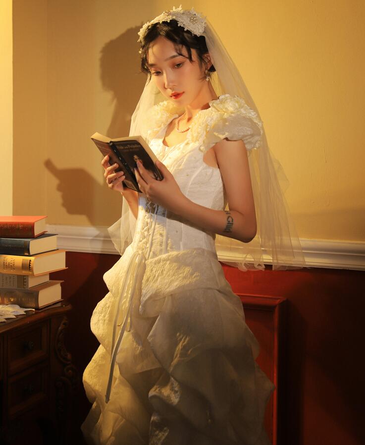 [YWW.ME] 2022.09.28 油画婚纱 雷梦颖-