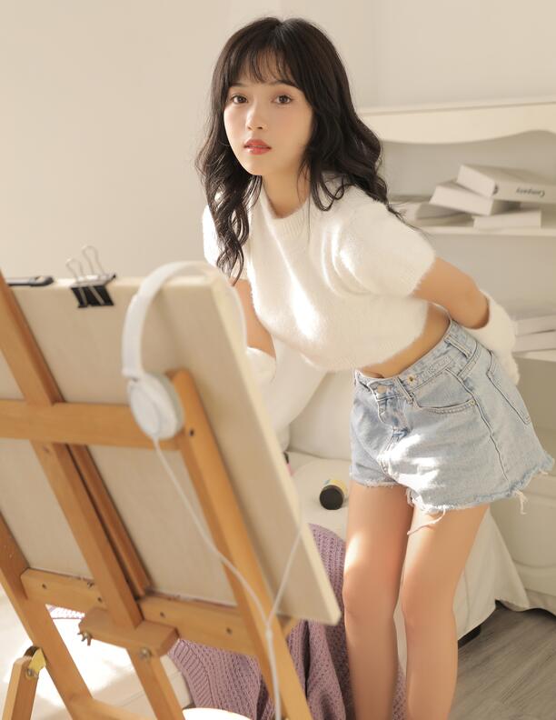 [YWW.ME] 2022.10.01 彩色调色盘 小薇人儿