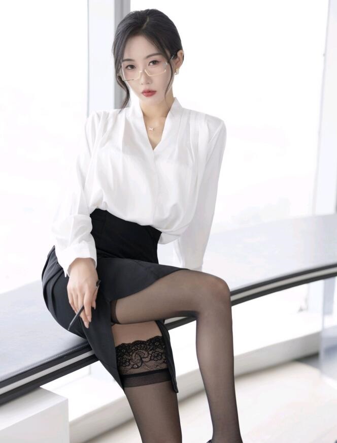 [XIAOYU语画界] 2023.04.12 VOL.1005 苏苏阿 短裙美臀