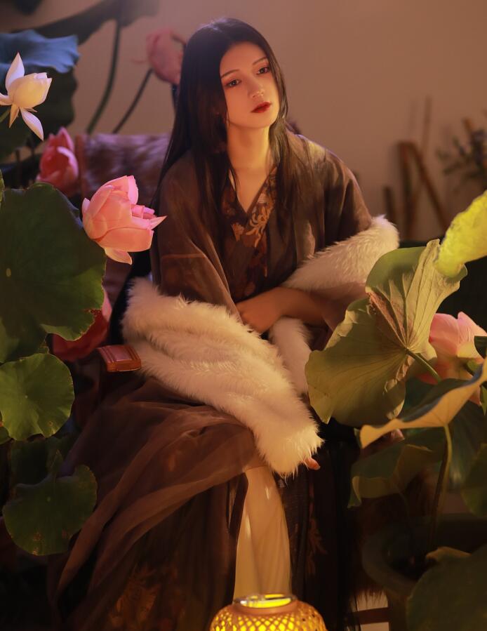 [YWW.ME] 2022.10.01 山有扶苏，隰有荷华 吾岁