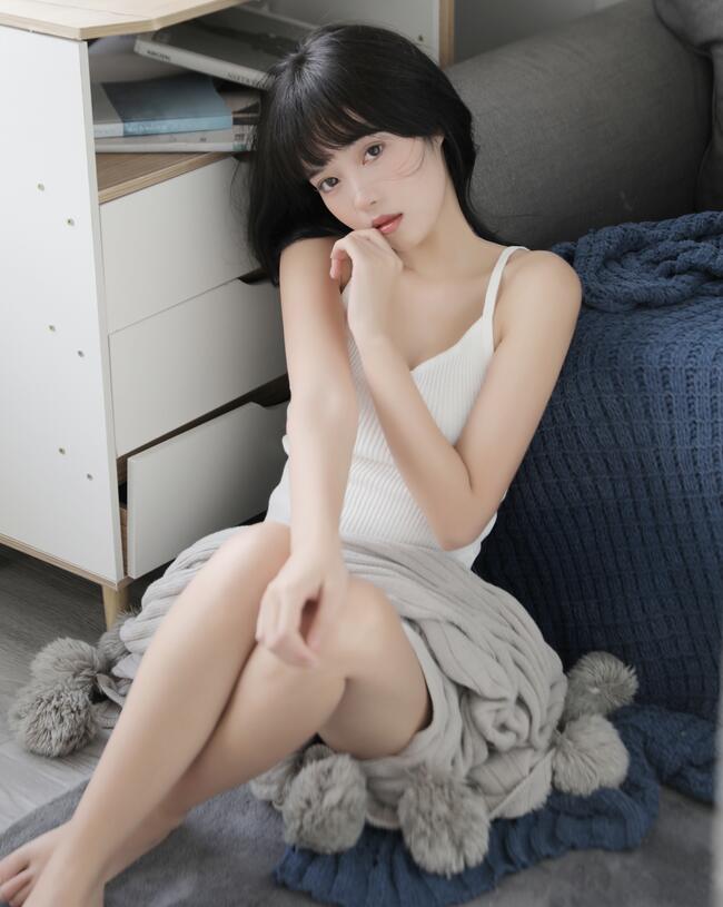[YWW.ME] 2022.10.03 熠熠生辉 小薇人儿