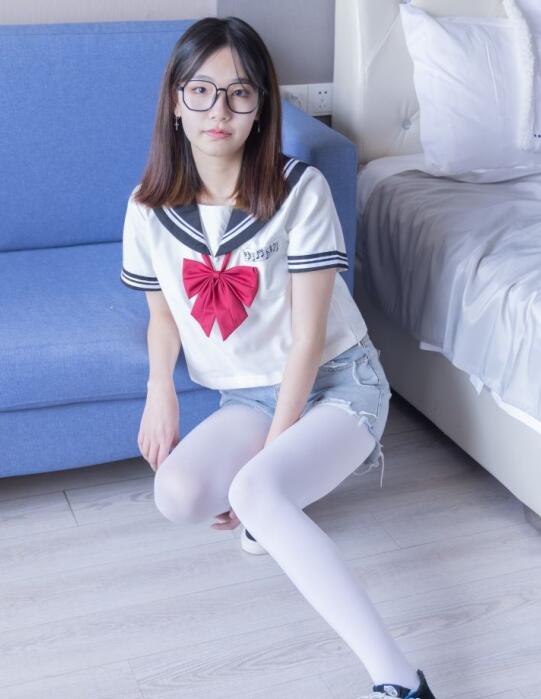[BoBoSocks袜啵啵] NO.215 小甜豆-三双帆布鞋板鞋、厚白丝、黑丝（花絮版）