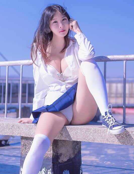 小何童鞋 – 菟菟JK