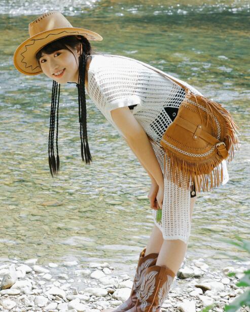 [YWW.ME] 2022.11.06 山涧溪水的欢快 蓝胖子-