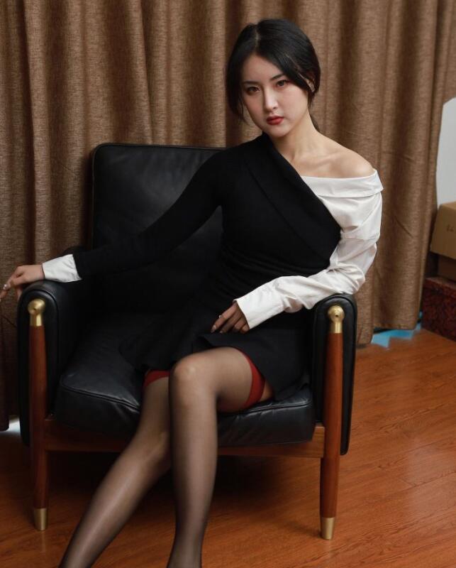 [IESS异思趣向] 2023.02.10 丝享家 1357 小宝《吊带情节》